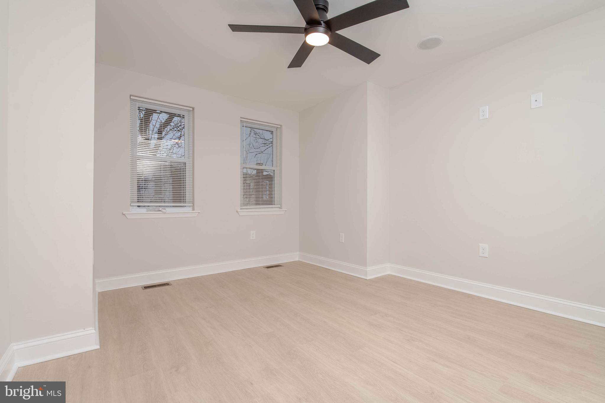 1654 Cliftview Avenue Baltimore, MD 21213 - Photo 22 of 37