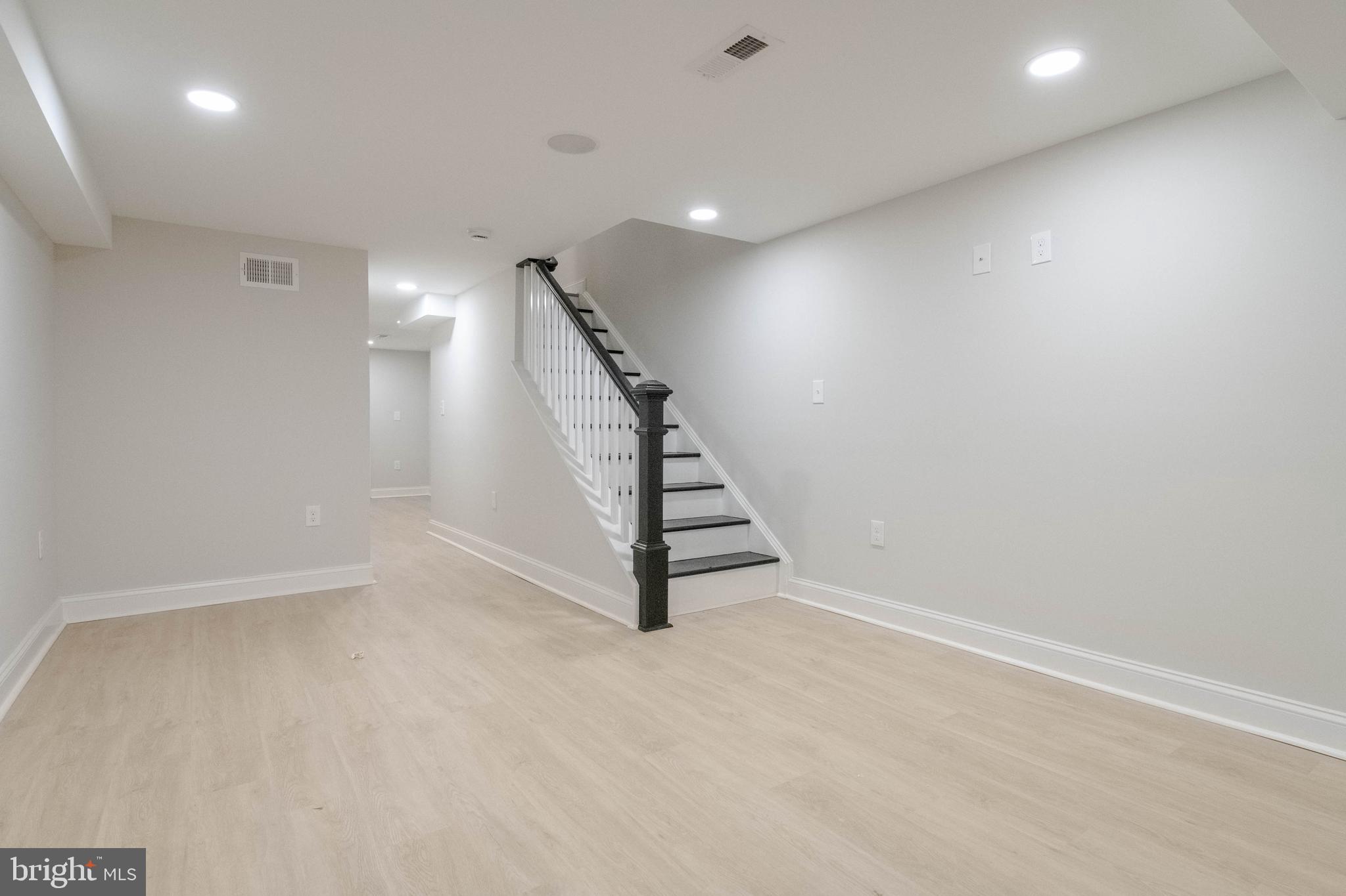 1654 Cliftview Avenue Baltimore, MD 21213 - Photo 30 of 37