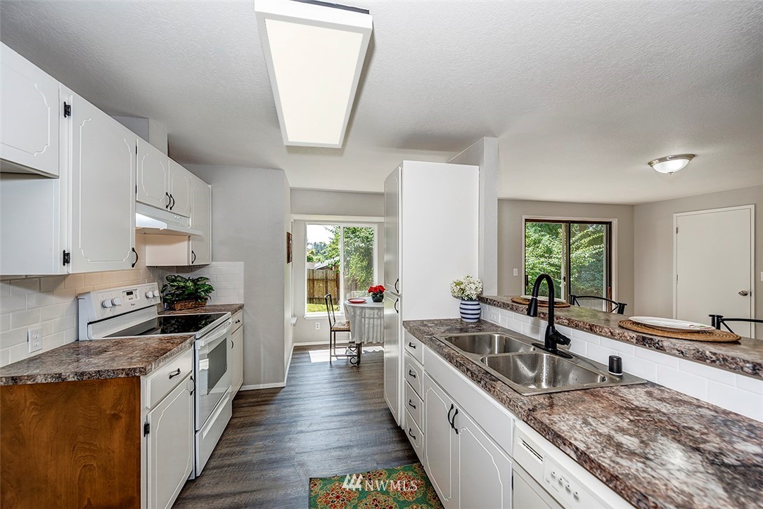 21431 Damson Road Bothell, WA 98021 - Photo 3 of 14