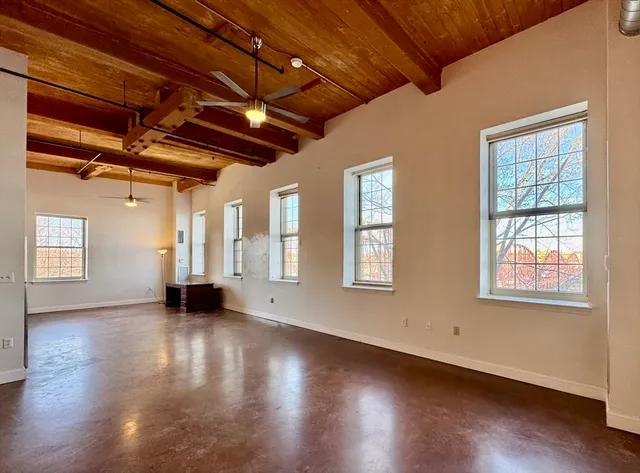 $2,500 | 35 Riverwalk Way, Unit R302, Lowell, MA 01854