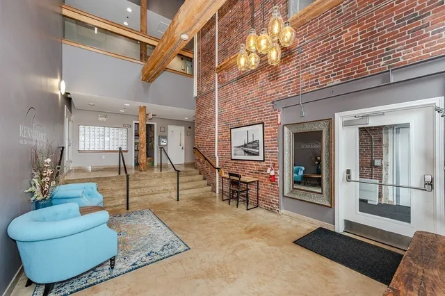 $2,500 | 35 Riverwalk Way, Unit R302, Lowell, MA 01854