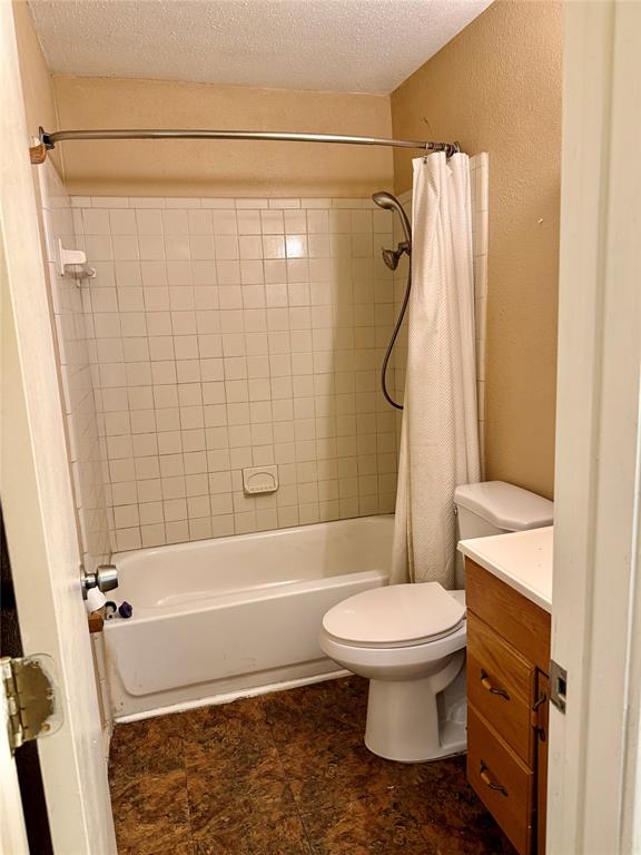 9217 Indian Trail Rio Vista, TX 76093 - Photo 19 of 40 Main Bathroom