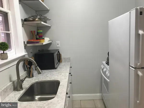 $1,950 | 731 13th Street Northeast, Unit 1, Washington, DC 20002