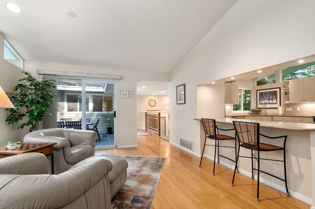 10 Indian Ridge Road Natick, MA 01760 - Photo 5 of 42 Gallery Image 5