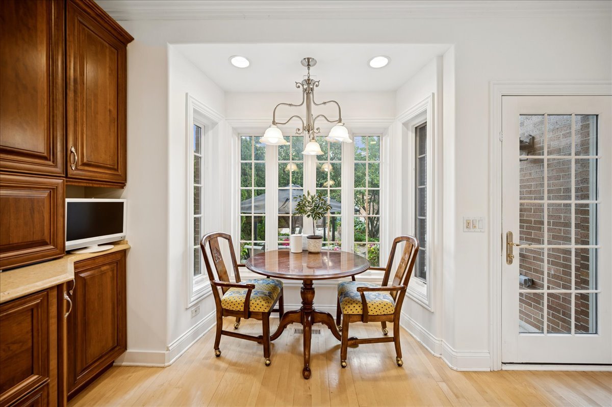 311 Root Street Park Ridge, IL 60068 - Photo 11 of 30