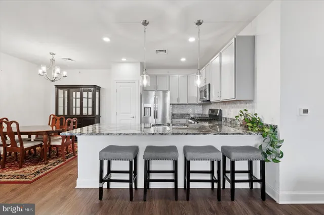 $299,900 | 200 Harvin Way, Unit 231, Brookhaven, PA 19015