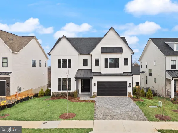 $8,890 | 857 North Manchester Street, Arlington, VA 22205