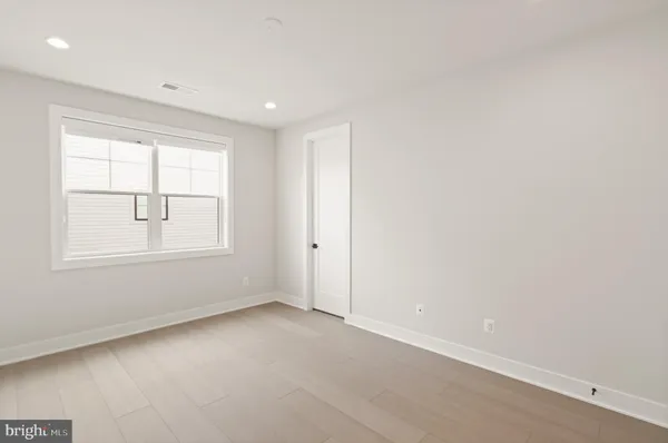 $8,890 | 857 North Manchester Street, Arlington, VA 22205