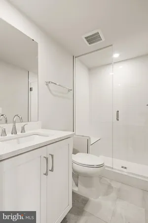 $8,890 | 857 North Manchester Street, Arlington, VA 22205