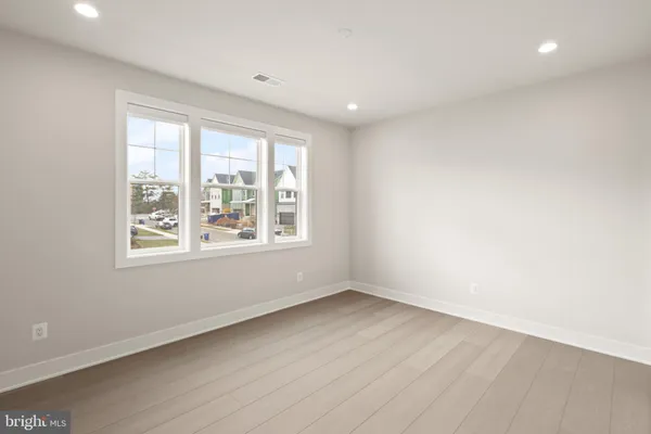 $8,890 | 857 North Manchester Street, Arlington, VA 22205