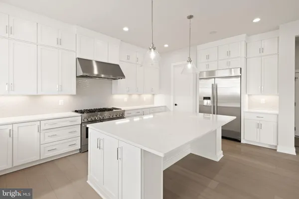 $8,890 | 857 North Manchester Street, Arlington, VA 22205