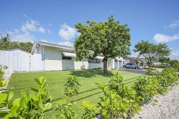 $3,000 | 1308 South Congress Avenue, Delray Beach, FL 33445