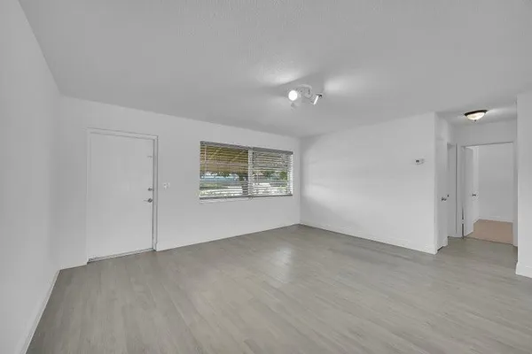 $3,000 | 1308 South Congress Avenue, Delray Beach, FL 33445