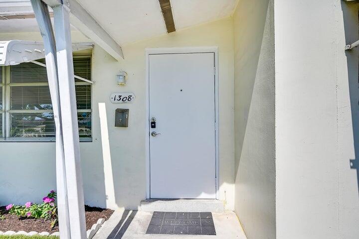 1308 South Congress Avenue Delray Beach, FL 33445 - Photo 4 of 30 20240926173903798971000000-o
