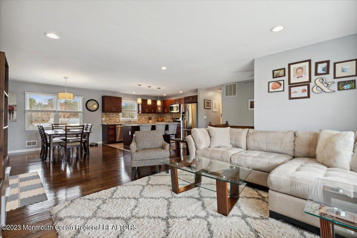 621 Peter Place Brick, NJ 08723 - Photo 11 of 41 11-621 Peter Place, Brick, NJ-11