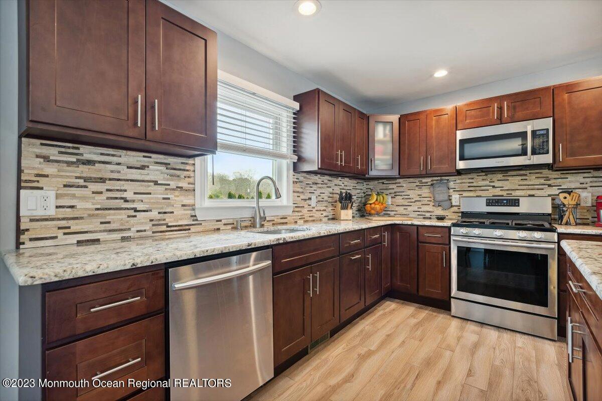 621 Peter Place Brick, NJ 08723 - Photo 8 of 41 08-621 Peter Place, Brick, NJ-8