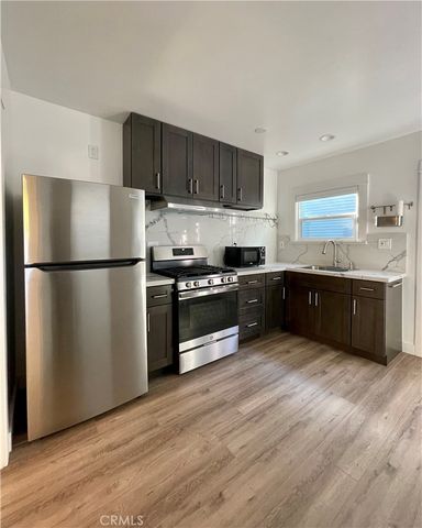 $2,200 | 2127 Glendale Boulevard, Silver Lake, CA 90039