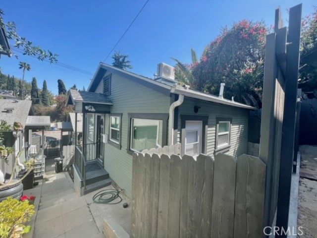 $2,200 | 2127 Glendale Boulevard, Silver Lake, CA 90039