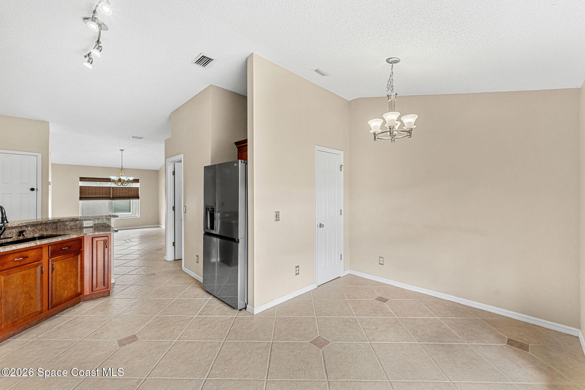 4741 Decatur Circle Melbourne, FL 32934 - Photo 17 of 45 Eat-in kitchen