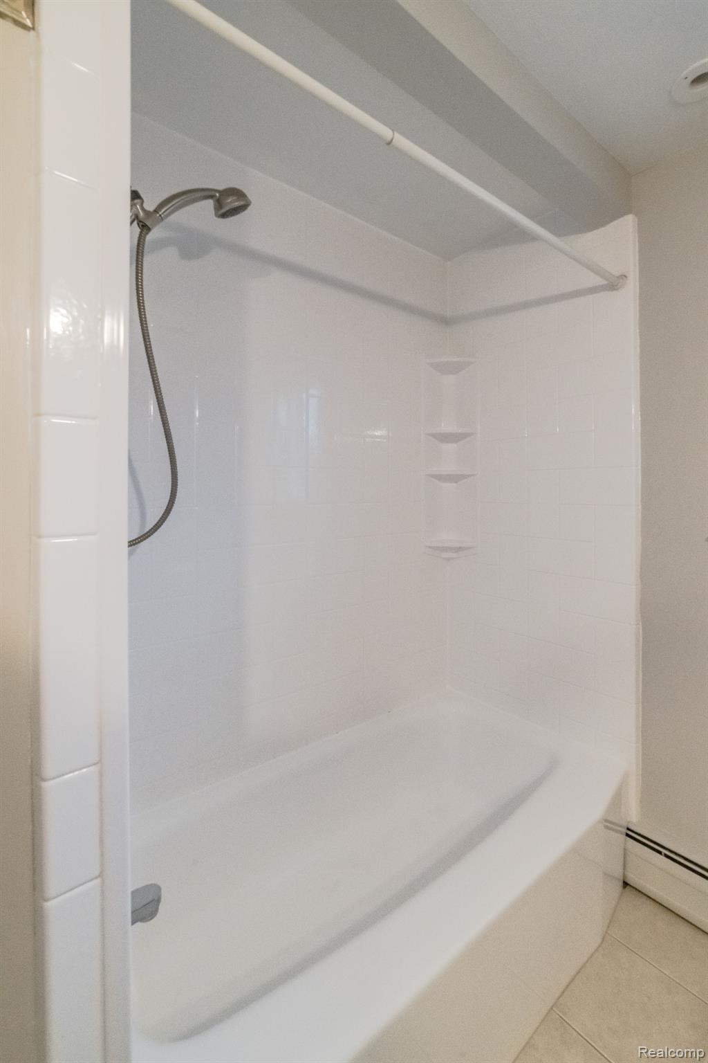 2725 Bridle Road Bloomfield Hills, MI 48304 - Photo 38 of 52 Gallery Image 38