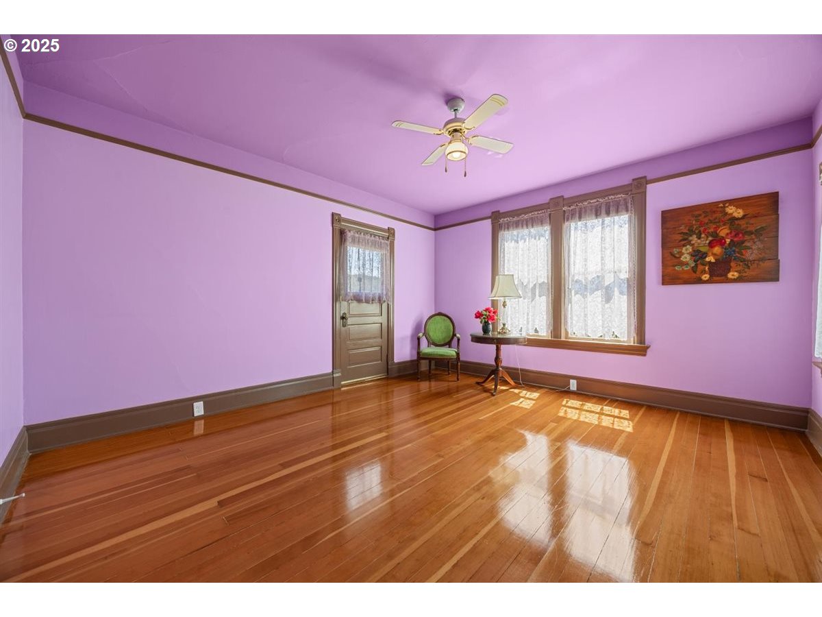 221 Main Street Riddle, OR 97469 - Photo 28 of 43 Bedroom, Primary