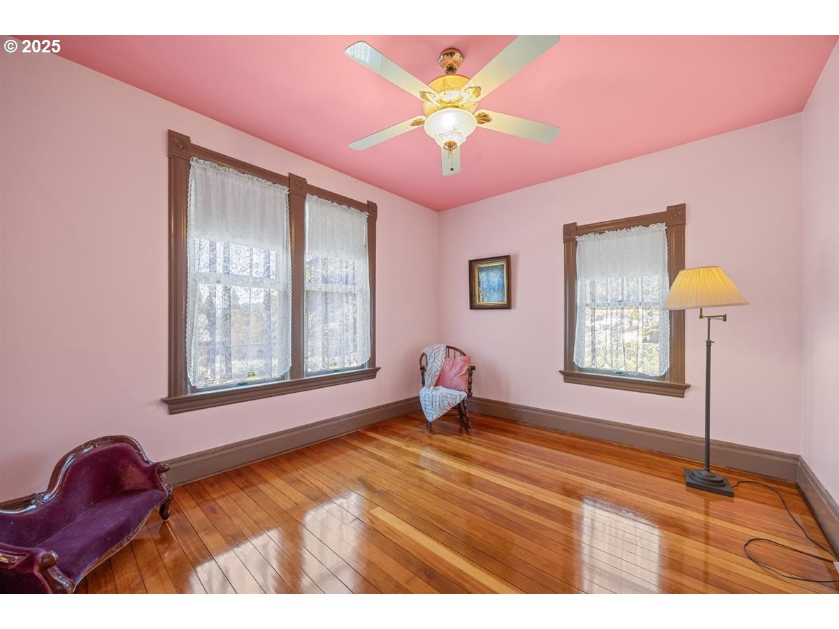 221 Main Street Riddle, OR 97469 - Photo 29 of 43 Bedroom, Primary #2