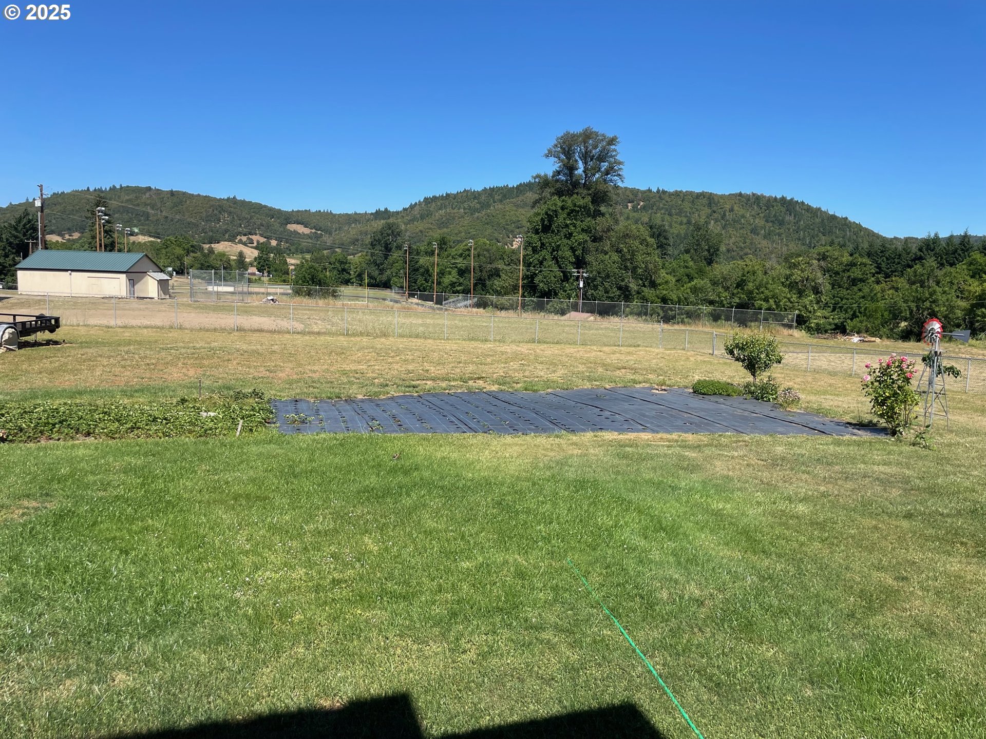 221 Main Street Riddle, OR 97469 - Photo 43 of 43 Garage