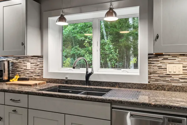 $599,000 | 27 Doggett Road, Westport Island, ME 04578