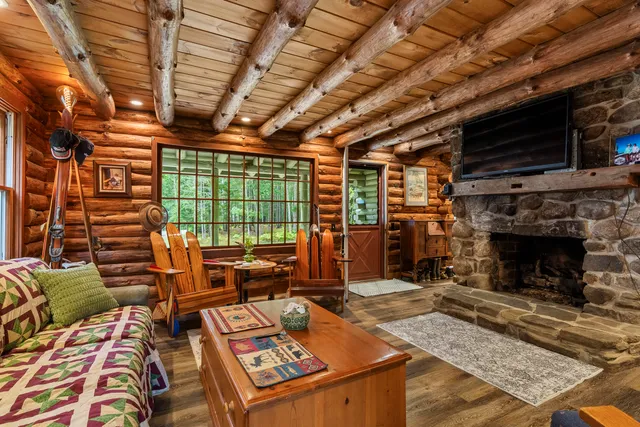 $599,000 | 27 Doggett Road, Westport Island, ME 04578