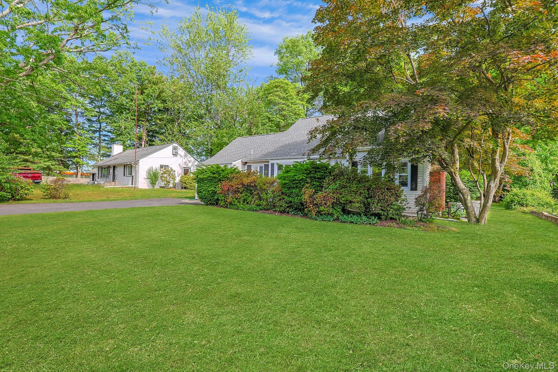 31 Townline Road Pearl River, NY 10965 - Photo 26 of 27 a view of a garden and basketball court