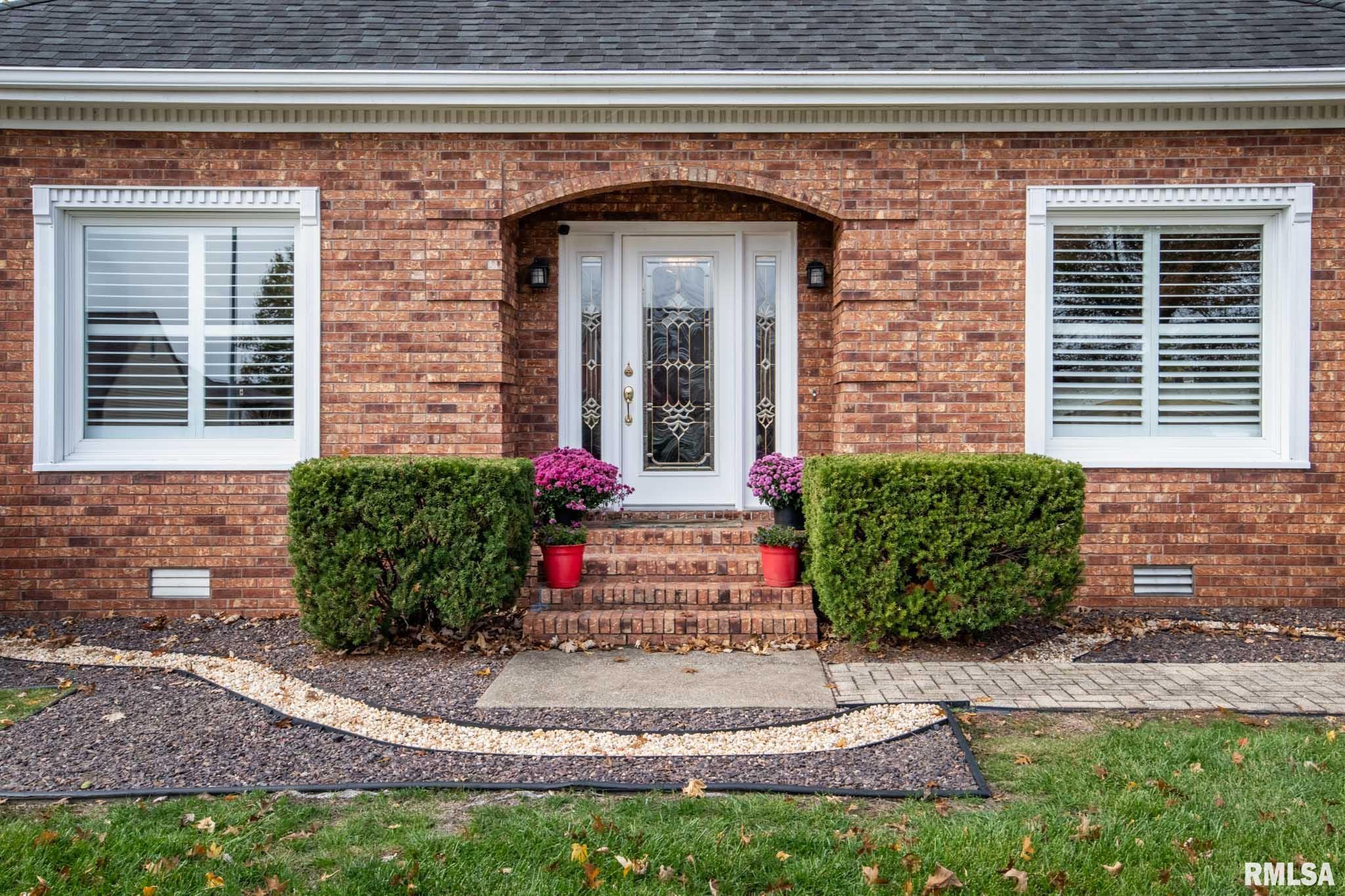 202 Dinah Lane Marion, IL 62959 - Photo 3 of 48