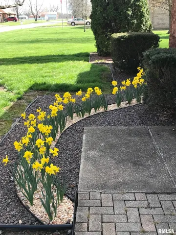 $359,900 | 202 Dinah Lane, Marion, IL 62959