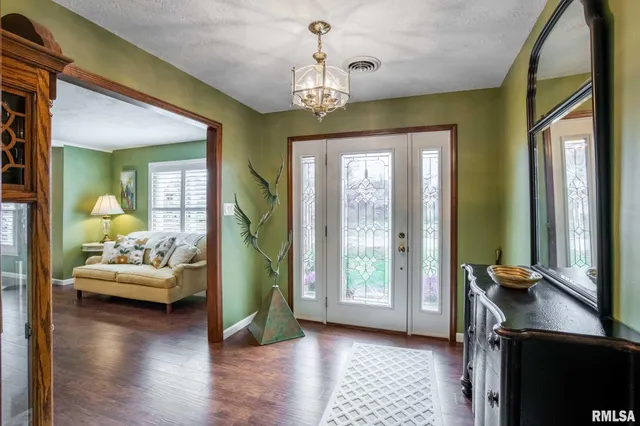 $359,900 | 202 Dinah Lane, Marion, IL 62959