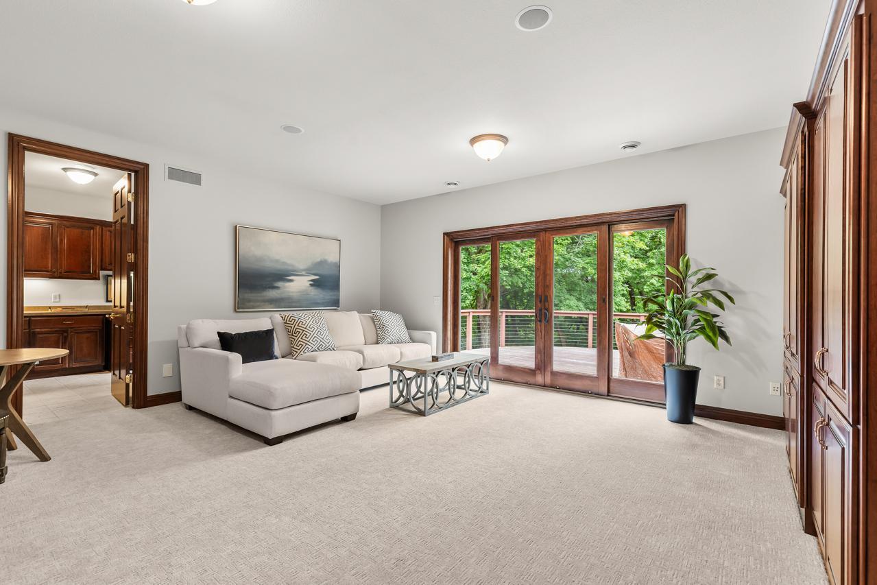9991 Dell Road Eden Prairie, MN 55347 - Photo 58 of 99 Gallery Image 58