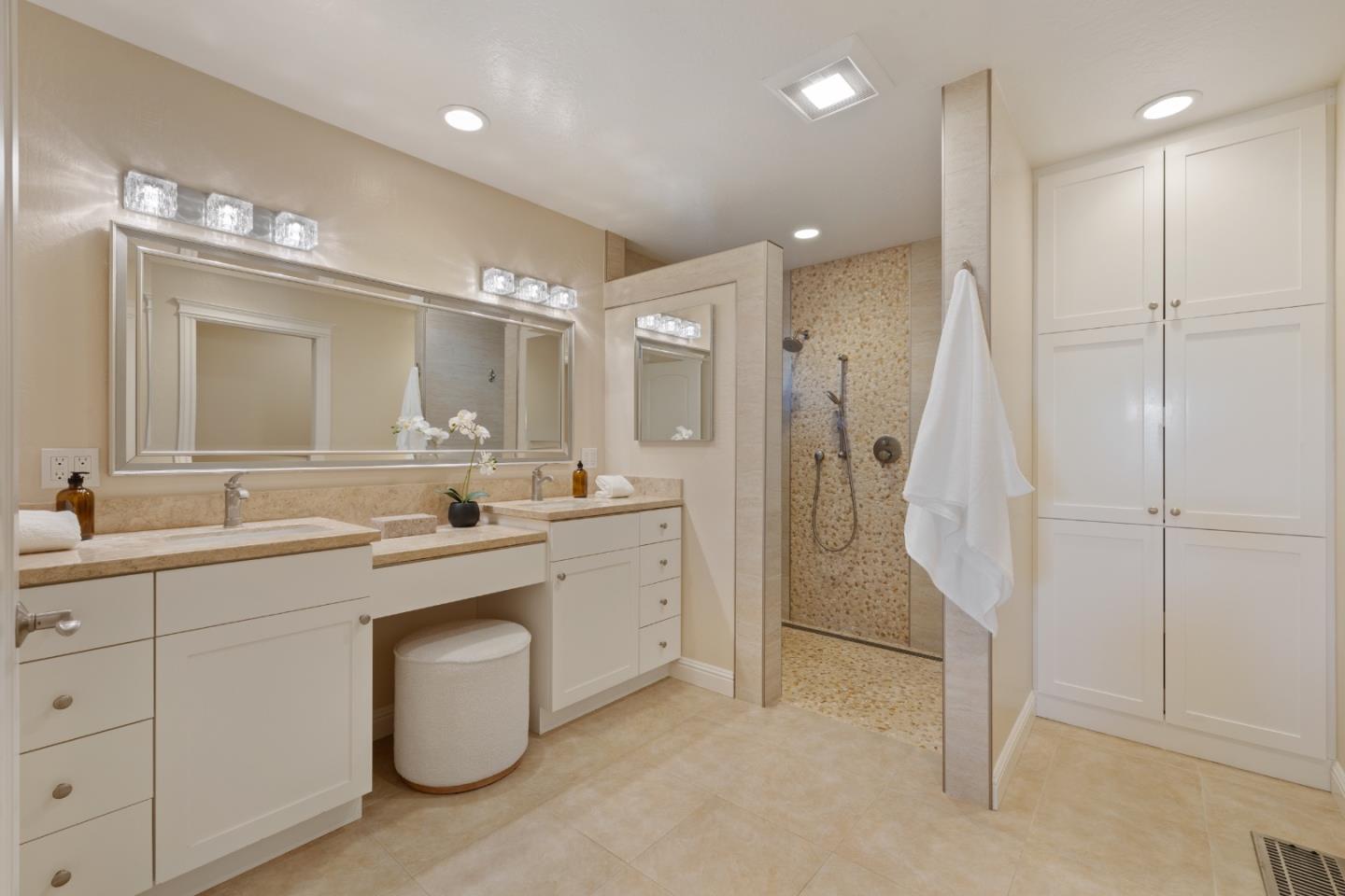 5087 Harwood Road San Jose, CA 95124 - Photo 14 of 37