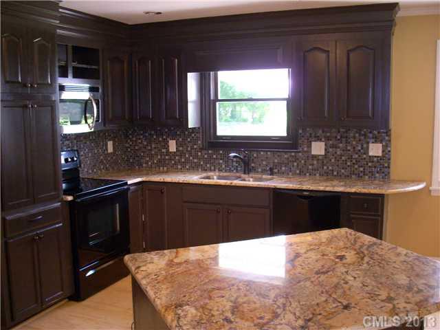 13317 Phillips Road Matthews, NC 28105 - Photo 1 of 16 Gallery Image 1
