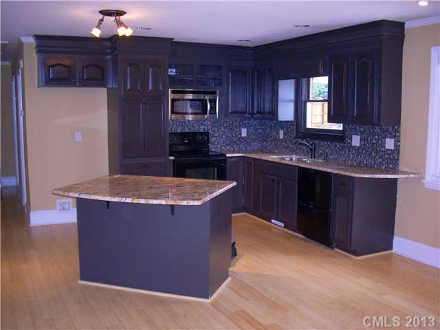 13317 Phillips Road Matthews, NC 28105 - Photo 2 of 16 Gallery Image 2