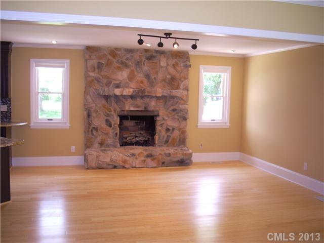 13317 Phillips Road Matthews, NC 28105 - Photo 4 of 16 Gallery Image 4