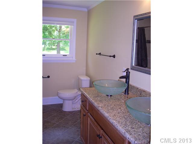 13317 Phillips Road Matthews, NC 28105 - Photo 8 of 16 Gallery Image 8