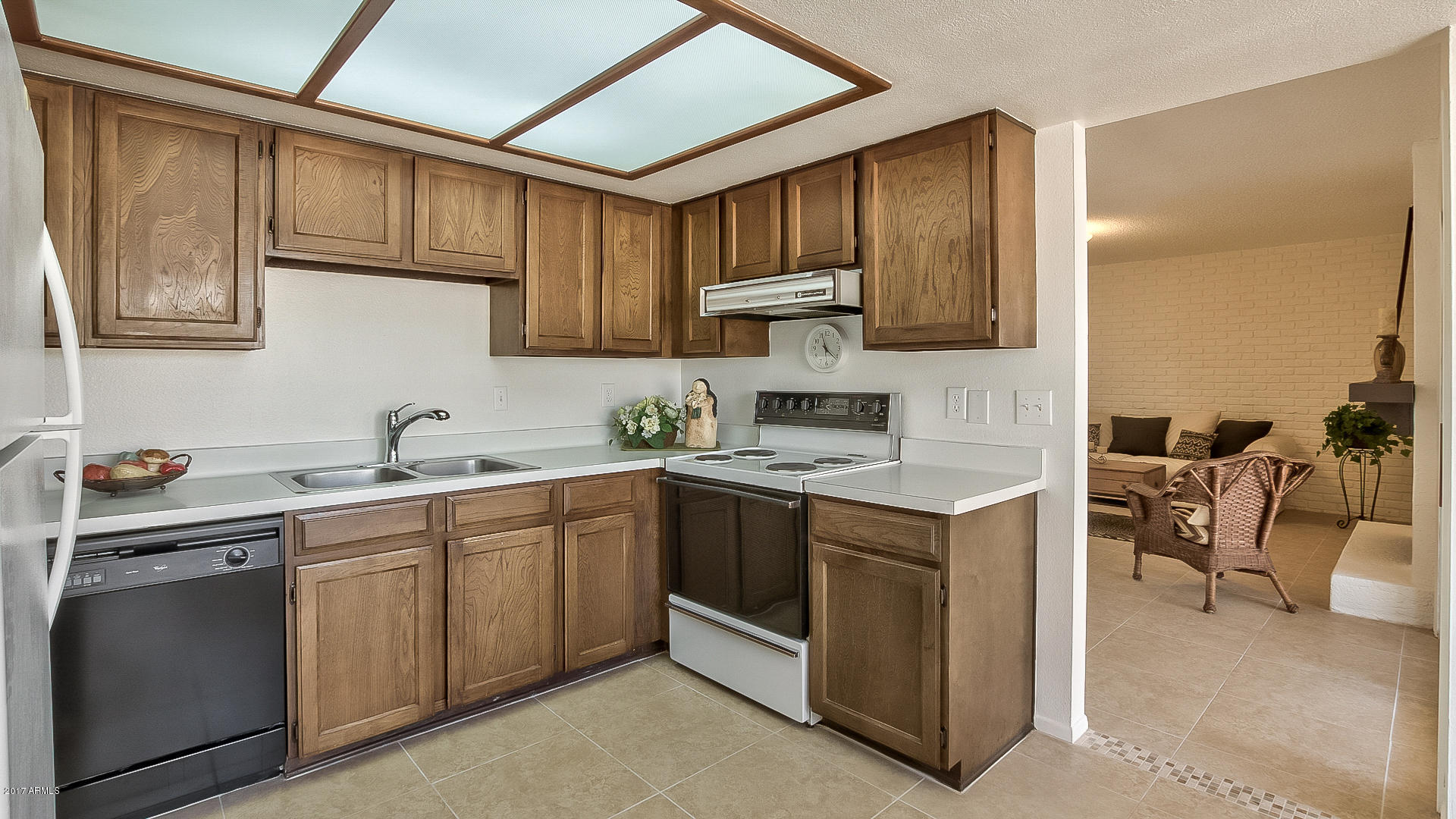 4038 West Griswold Road Phoenix, AZ 85051 - Photo 11 of 31 011_KITCHEN AREA