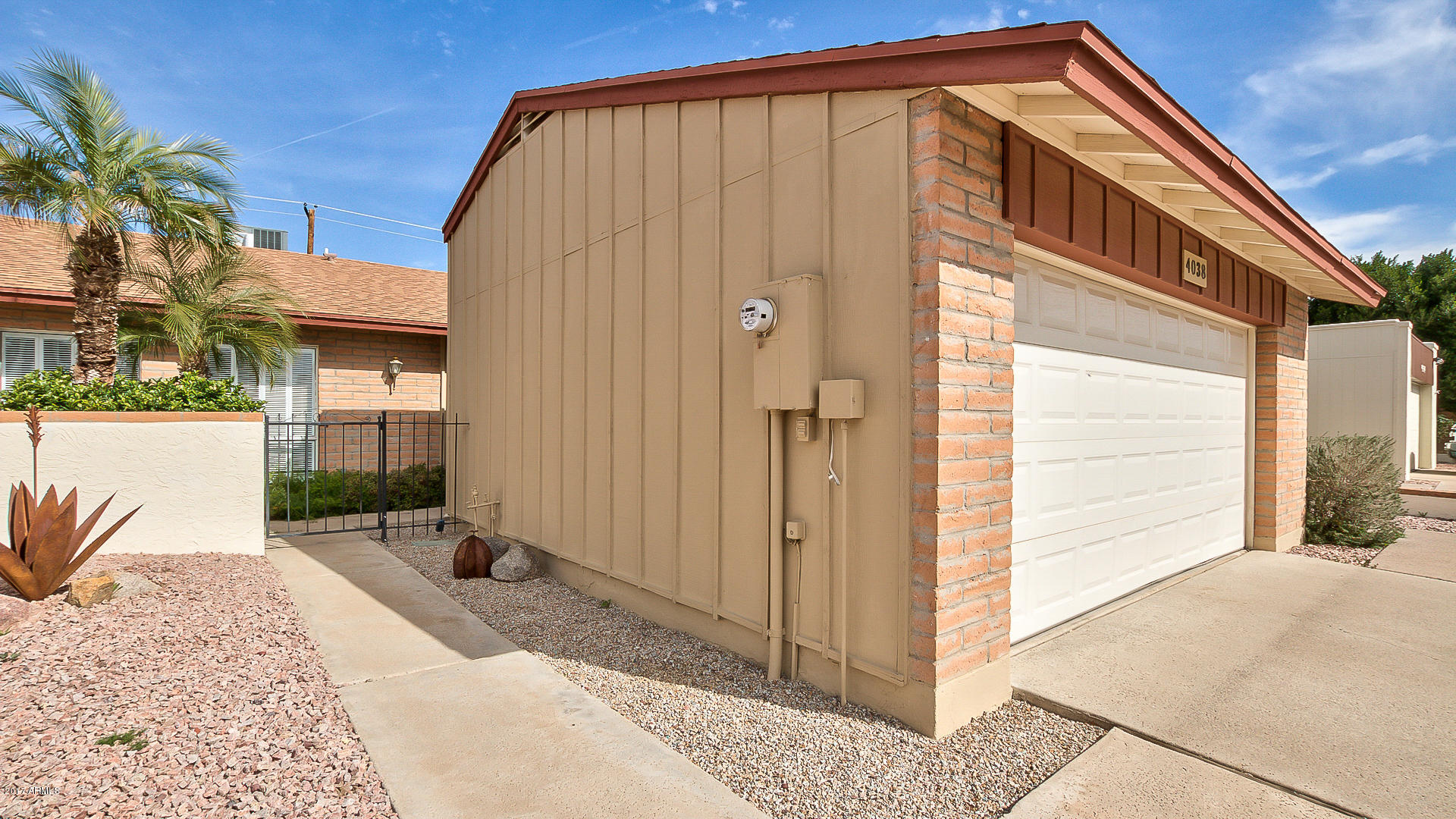 4038 West Griswold Road Phoenix, AZ 85051 - Photo 4 of 31 004_GARAGE