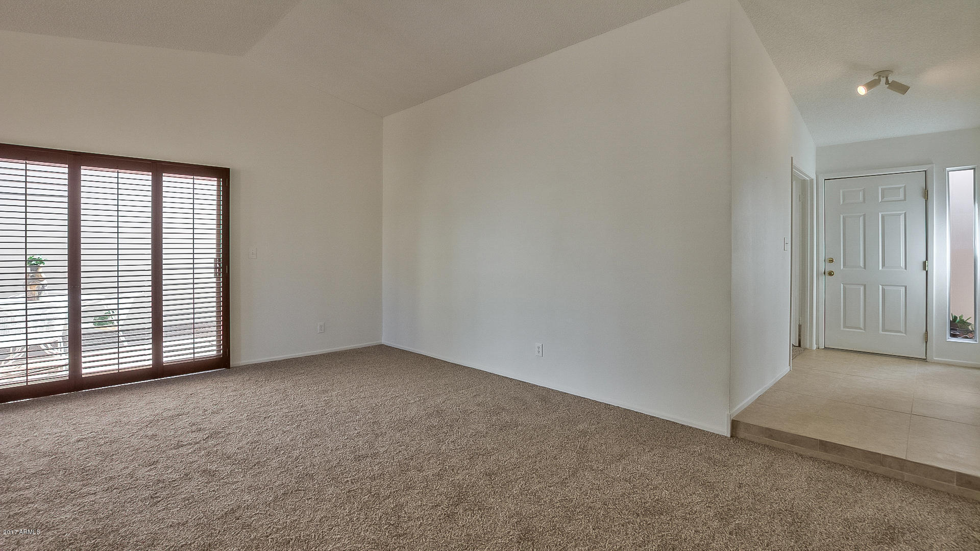 4038 West Griswold Road Phoenix, AZ 85051 - Photo 7 of 31 007_LIVING ROOM