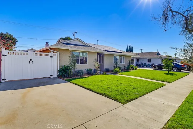 $1,279,000 | 3326 Hackett Avenue, Long Beach, CA 90808
