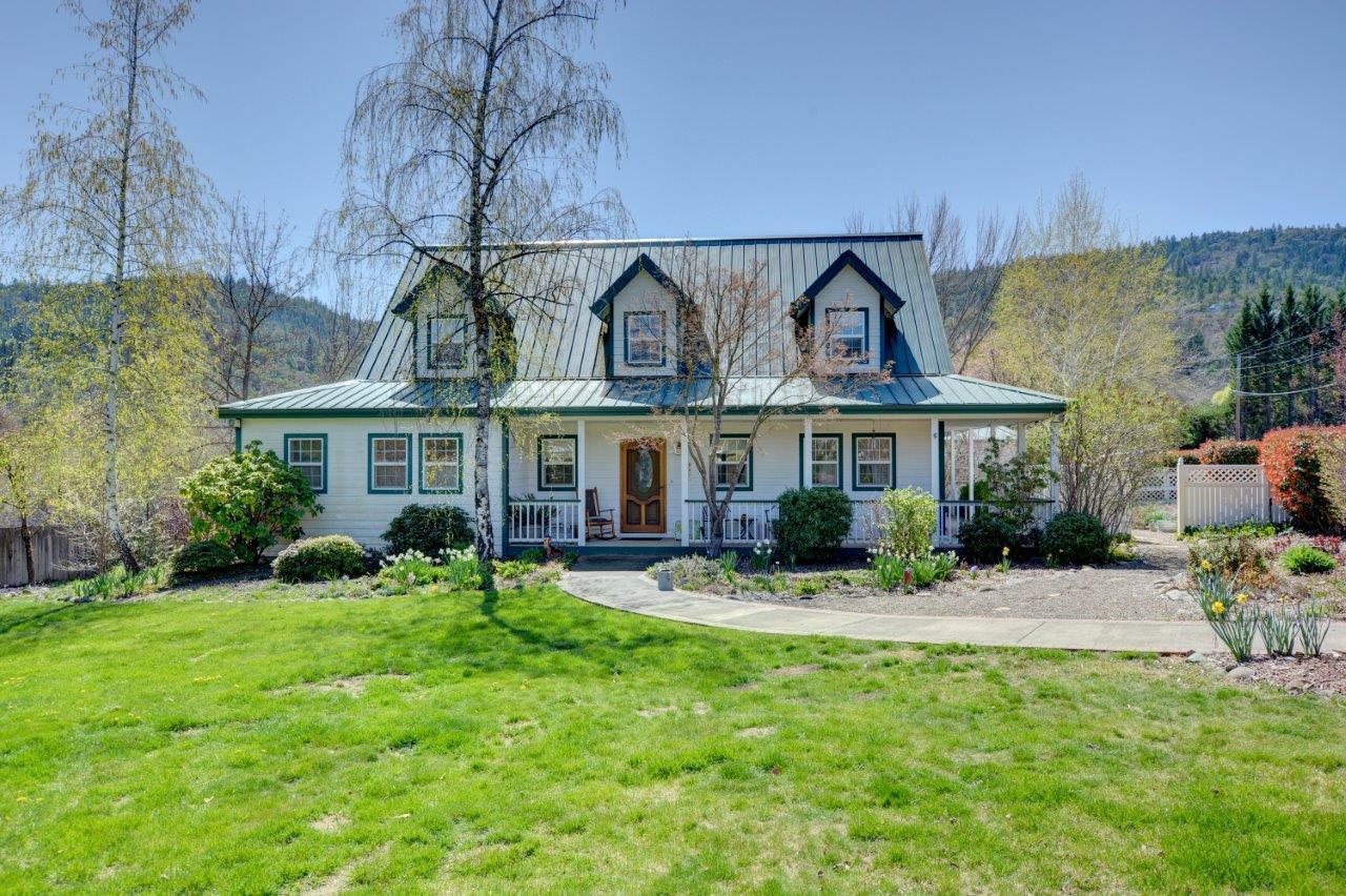 1881 Knowles Road Medford, OR 97501 - Photo 1 of 43 Looking South East