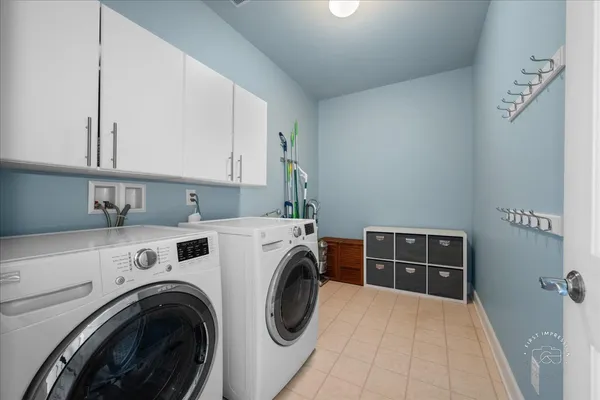 $1,050,000 | 39-w509 Norton Lake Drive, St. Charles, IL 60175