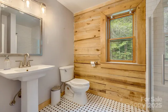 $450,000 | 465 Youngs Gap Road, Fletcher, NC 28732