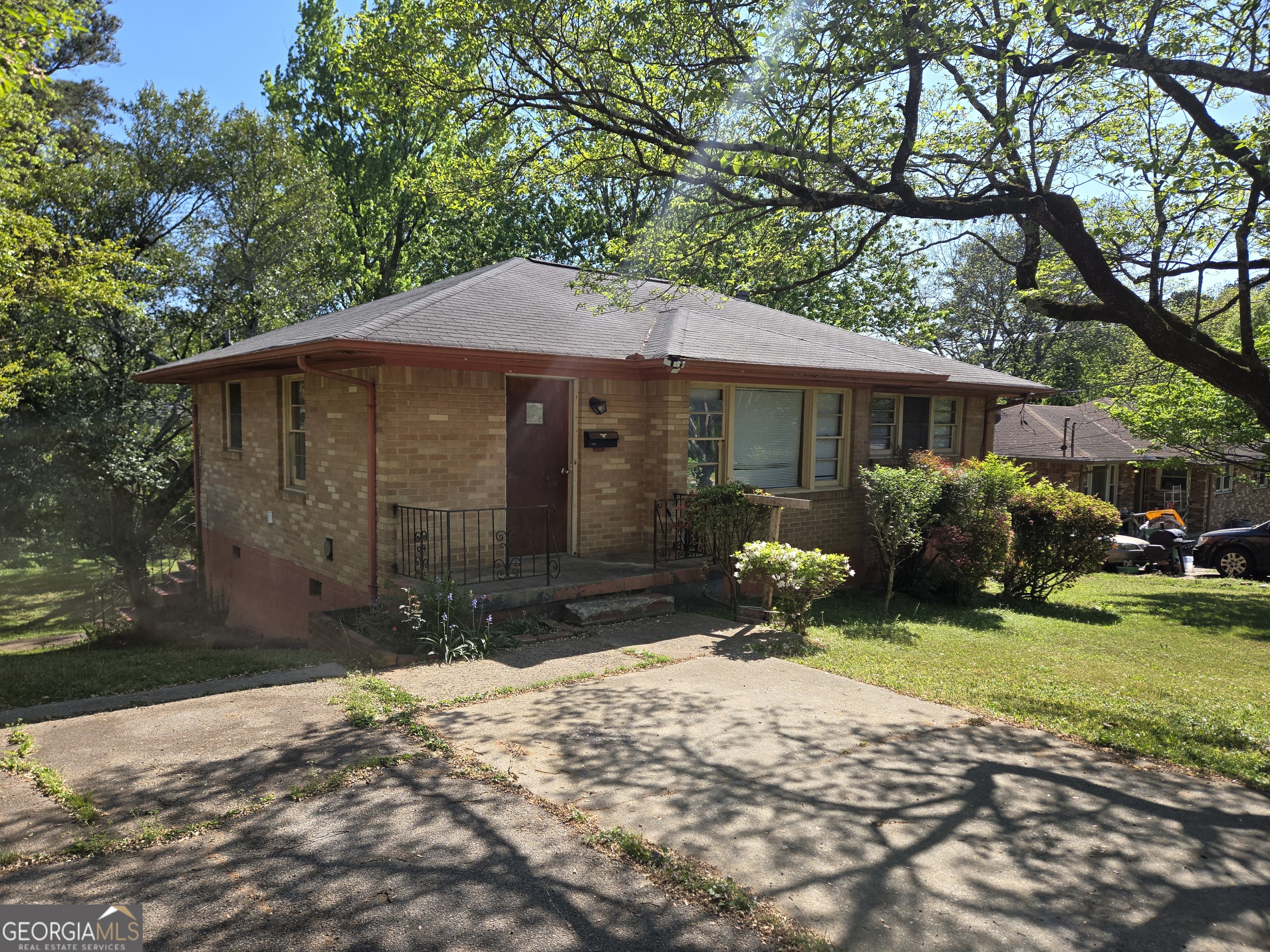 677 Shellnut Drive Forest Park, GA 30297 - Photo 1 of 18