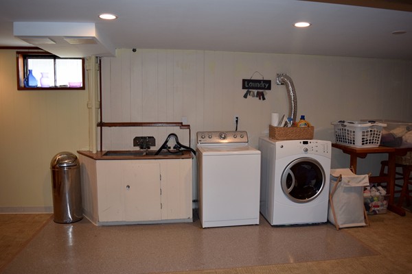 15 Lancaster Road Dedham, MA 02026 - Photo 17 of 19 Gallery Image 17