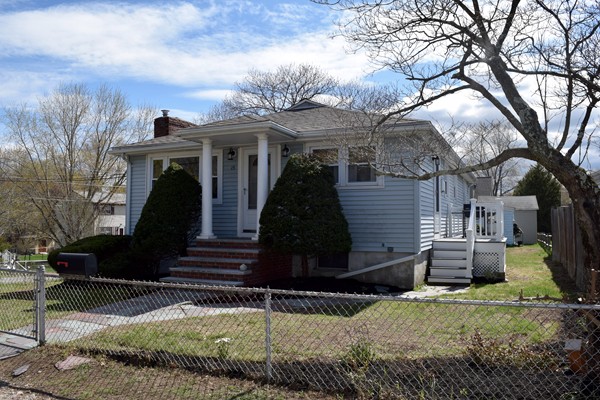 15 Lancaster Road Dedham, MA 02026 - Photo 3 of 19 Gallery Image 3