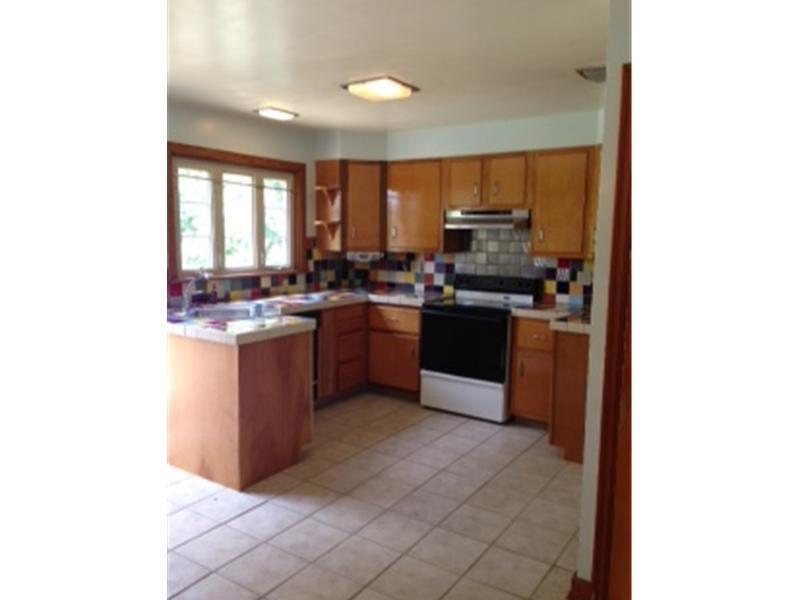 13164 State Rte 422 Kittanning, PA 16201 - Photo 7 of 15 Kitchen.
